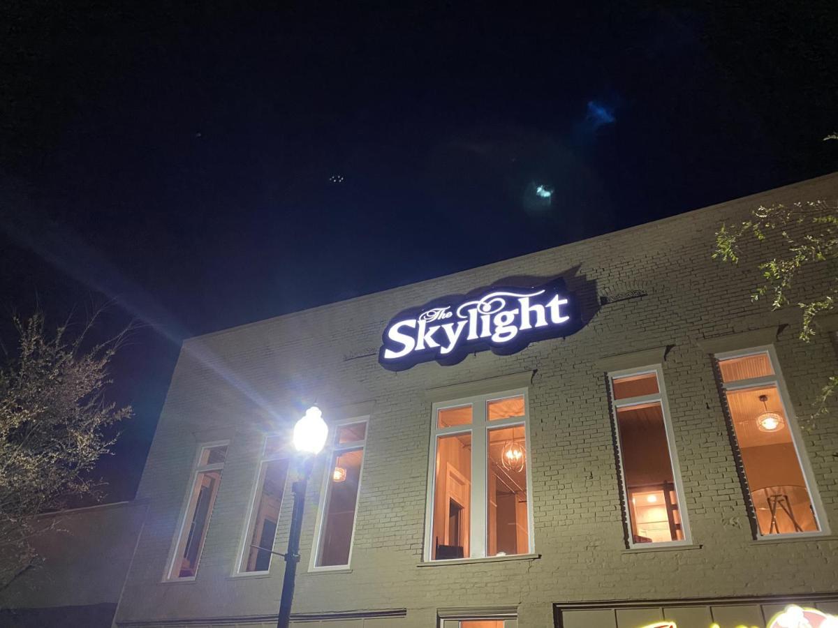 The Skylight Hotel กรีนวิลล์ ภายนอก รูปภาพ