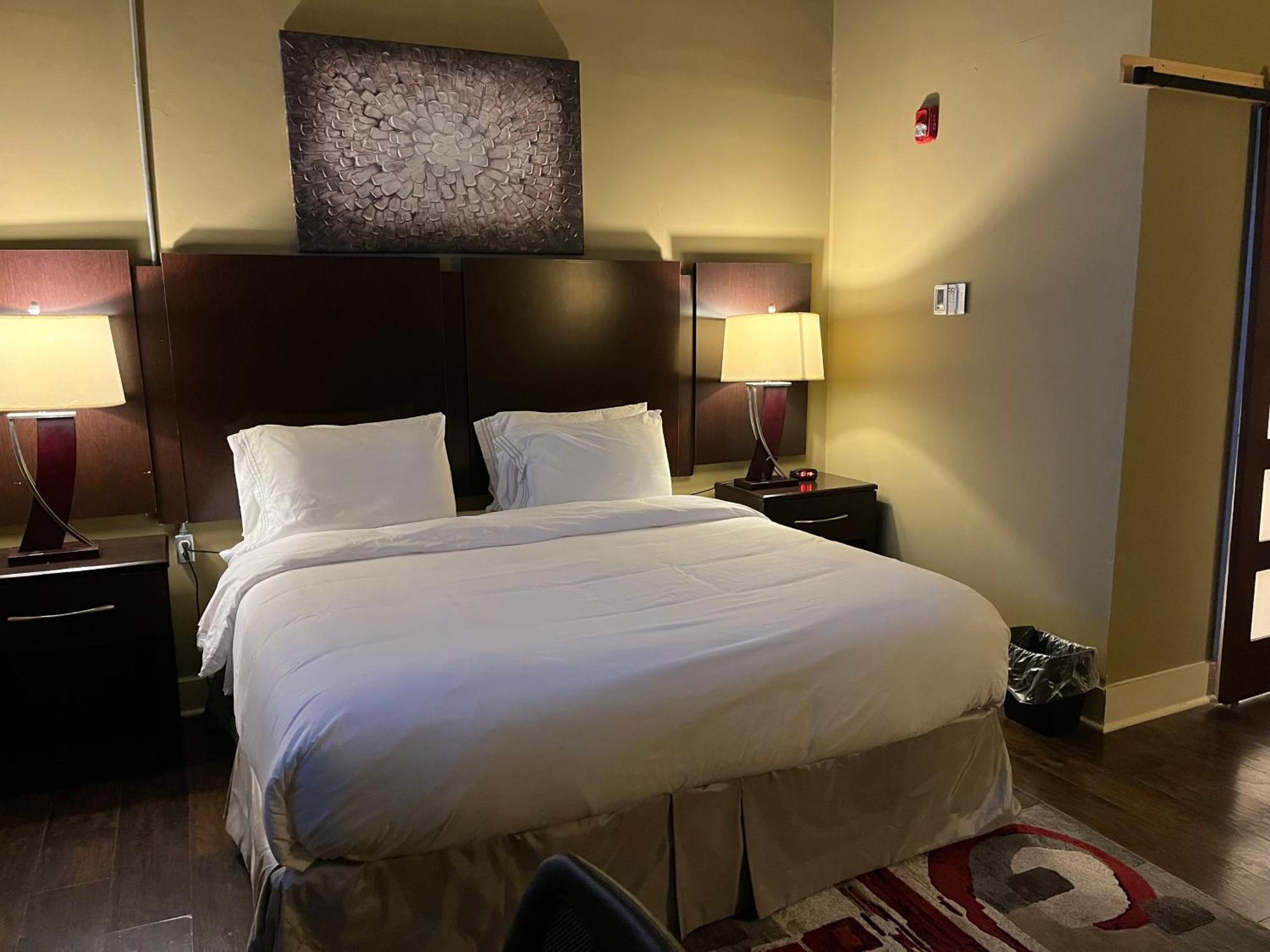 The Skylight Hotel กรีนวิลล์ ภายนอก รูปภาพ