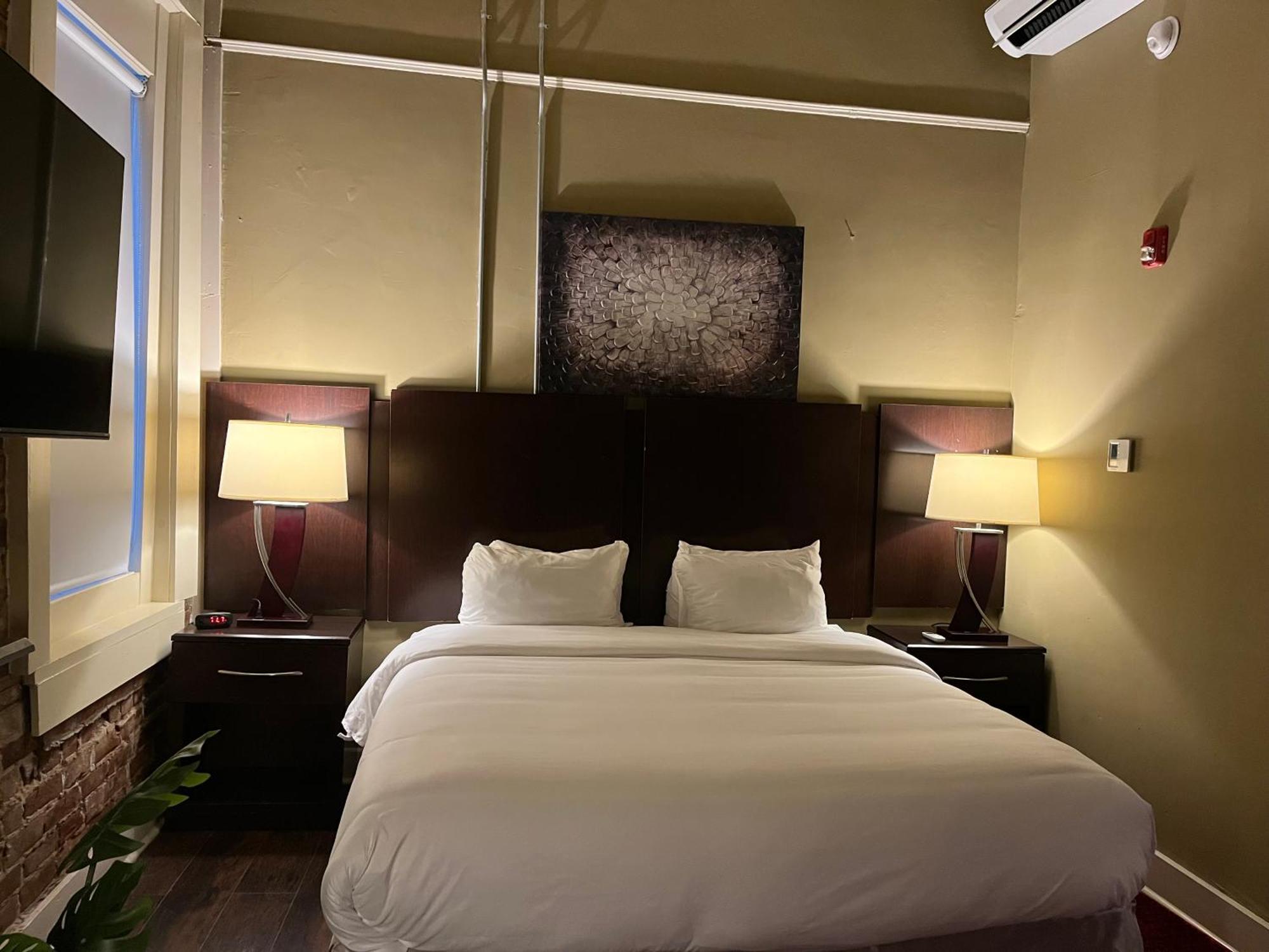 The Skylight Hotel กรีนวิลล์ ภายนอก รูปภาพ