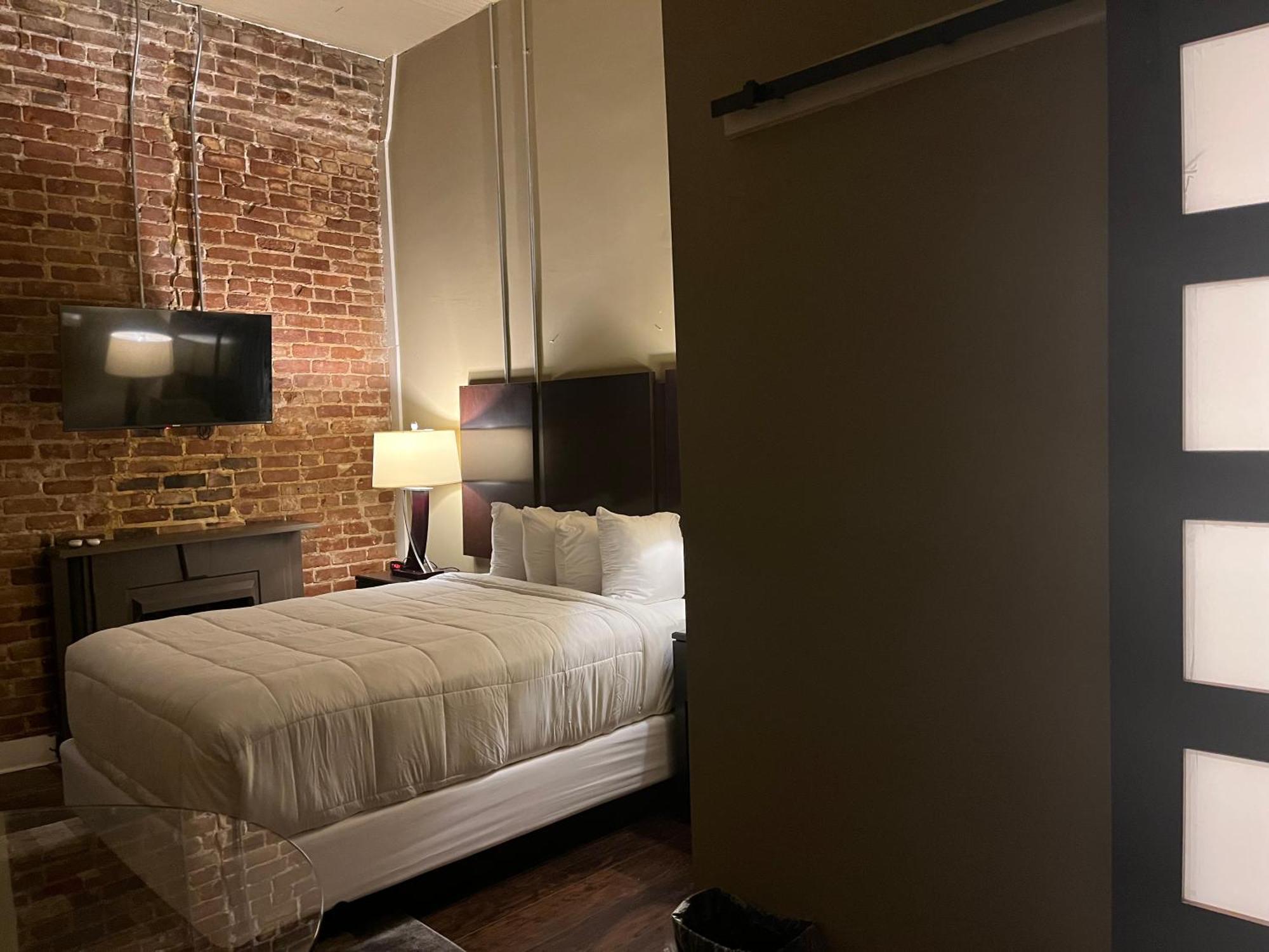 The Skylight Hotel กรีนวิลล์ ภายนอก รูปภาพ